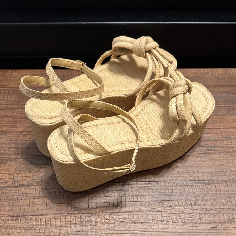 NWOT Women's Tan Platform Sandals